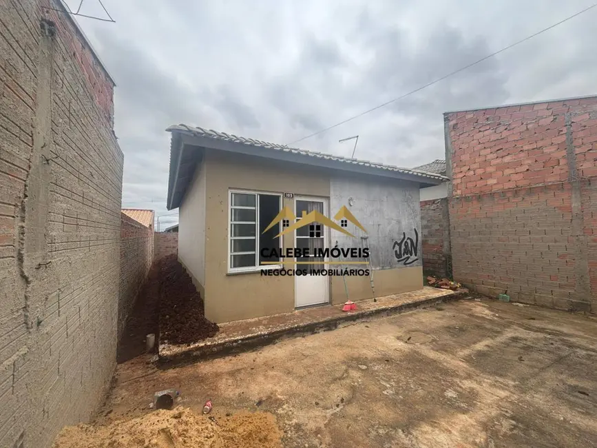 Foto 3 de Casa com 2 quartos à venda, 176m2 em Tatui - SP