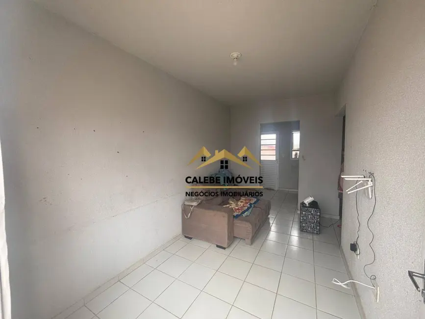 Foto 6 de Casa com 2 quartos à venda, 176m2 em Tatui - SP