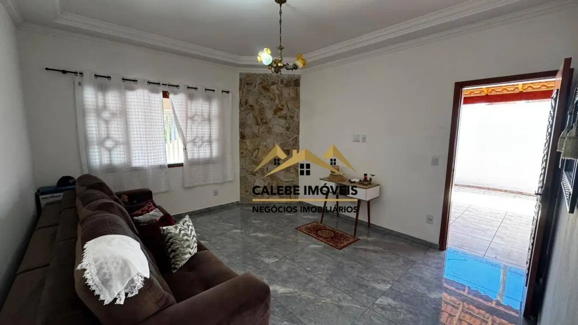 Foto 1 de Casa com 2 quartos à venda, 196m2 em Tatui - SP