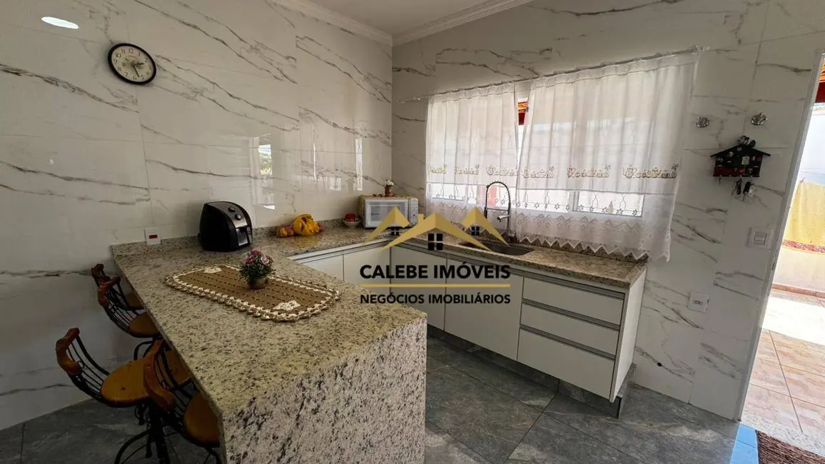 Foto 5 de Casa com 2 quartos à venda, 196m2 em Tatui - SP