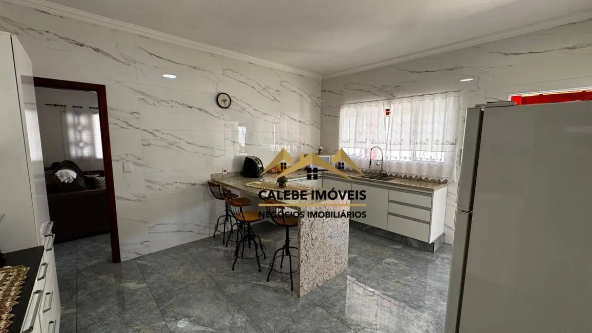 Foto 6 de Casa com 2 quartos à venda, 196m2 em Tatui - SP