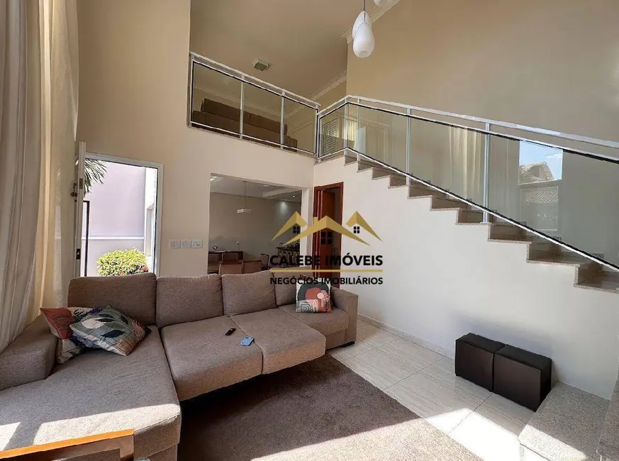 Foto 3 de Casa de Condomínio com 3 quartos à venda, 300m2 em Vila Monte Verde, Tatui - SP