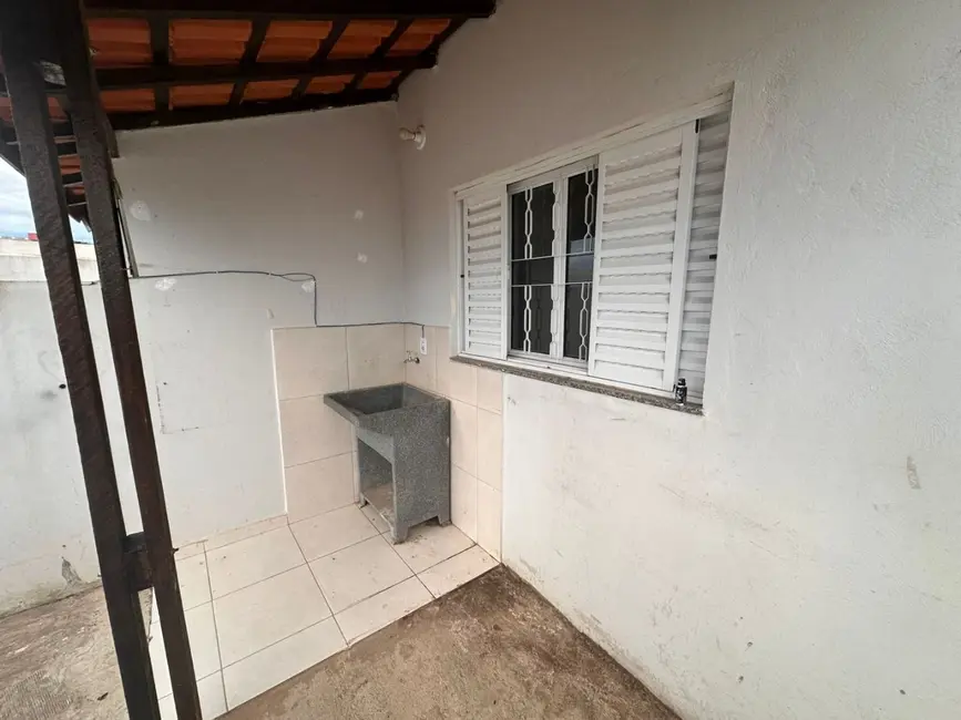 Casa com 2 quartos para alugar, 125m2 em Tatui - SP - imagem 9 Foto 9 de Casa com 2 quartos para alugar, 125m2 em Tatui - SP