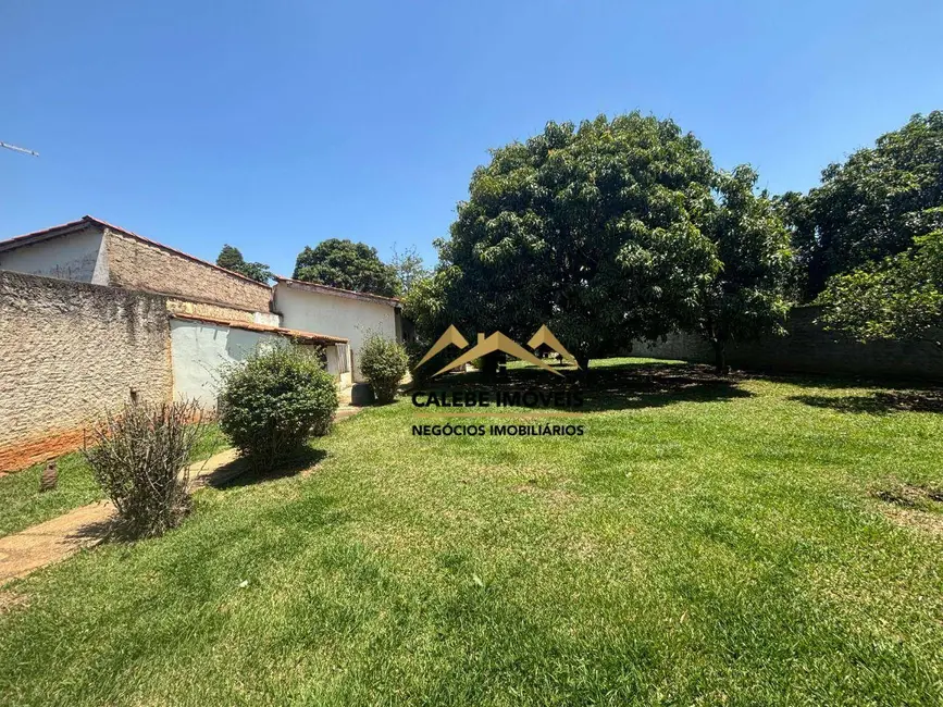 Foto 2 de Chácara com 2 quartos à venda, 1000m2 em Jardim Gramado, Tatui - SP