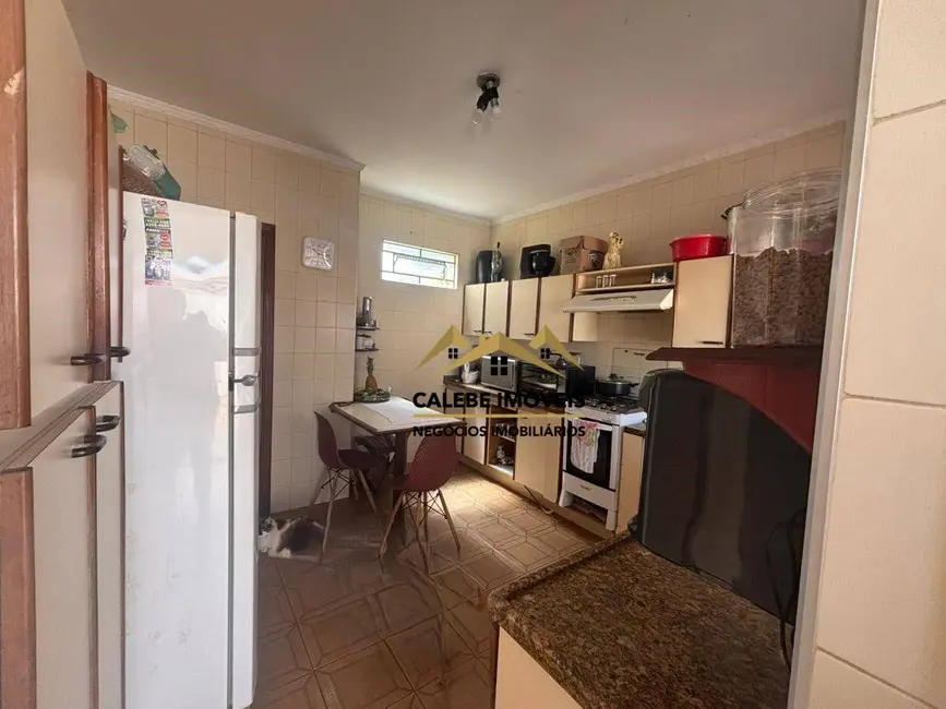 Foto 7 de Casa com 4 quartos à venda, 300m2 em Jardim Fortunato Minghini, Tatui - SP