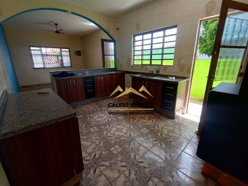Casa com 4 quartos à venda, 250m2 em Jardim Santa Rita de Cássia, Tatui - SP - imagem 5 Foto 5 de Casa com 4 quartos à venda, 250m2 em Jardim Santa Rita de Cássia, Tatui - SP