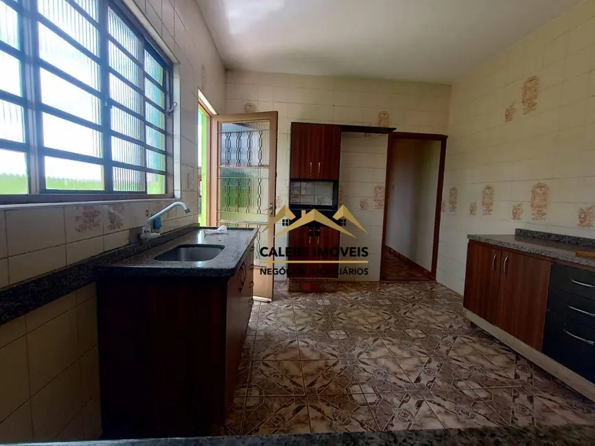 Casa com 4 quartos à venda, 250m2 em Jardim Santa Rita de Cássia, Tatui - SP - imagem 6 Foto 6 de Casa com 4 quartos à venda, 250m2 em Jardim Santa Rita de Cássia, Tatui - SP