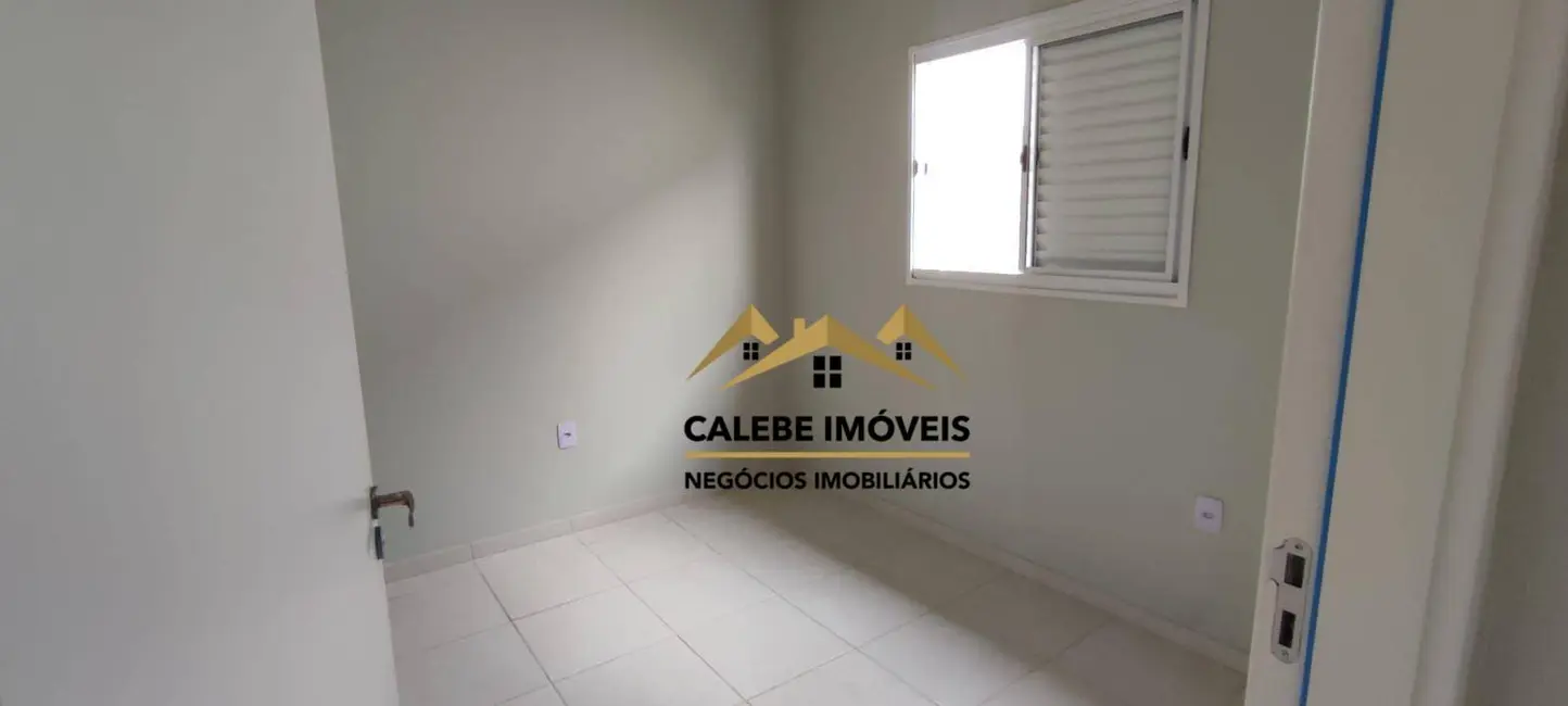 Foto 3 de Casa com 2 quartos à venda, 176m2 em Tatui - SP