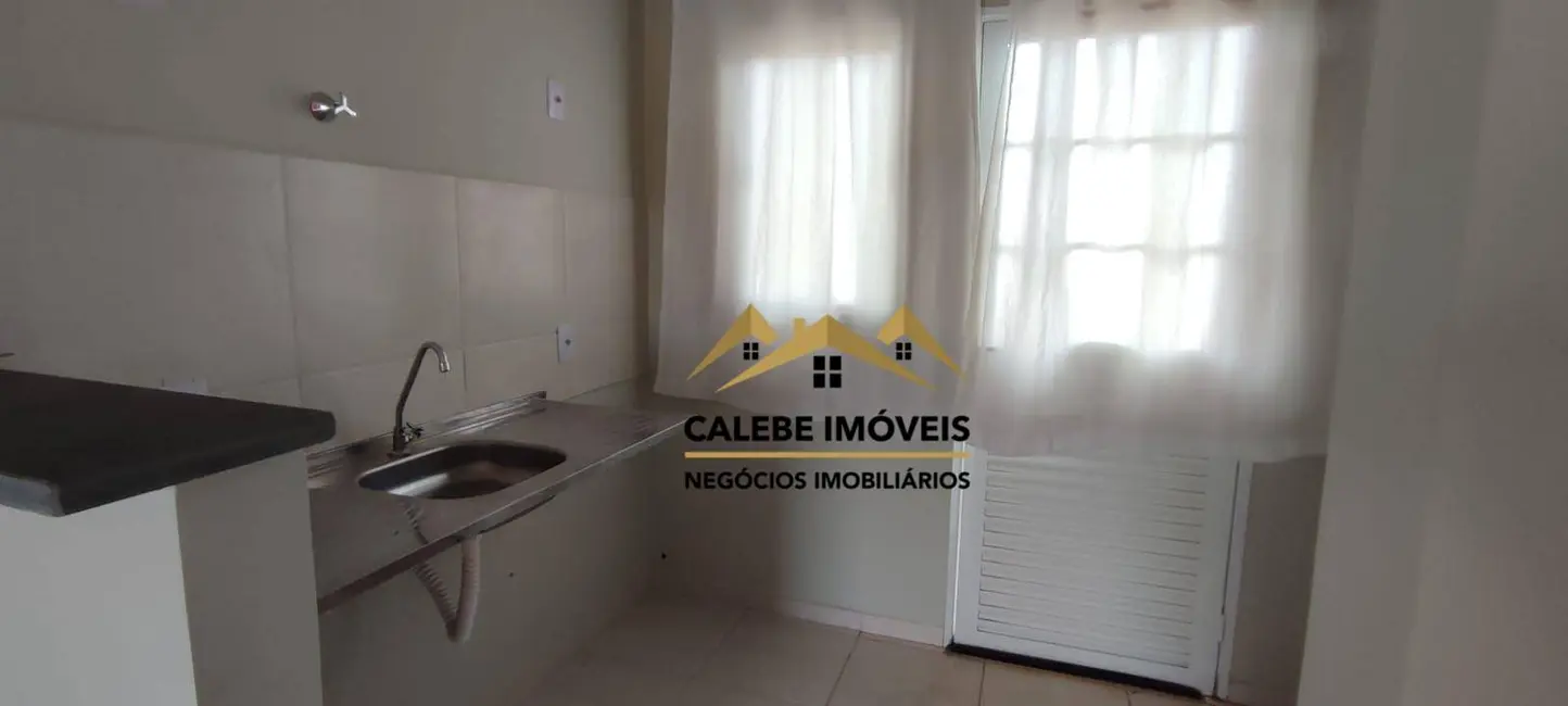 Foto 2 de Casa com 2 quartos à venda, 176m2 em Tatui - SP