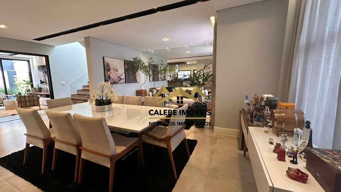 Foto 3 de Sobrado com 4 quartos à venda, 275m2 em Vila Monte Verde, Tatui - SP