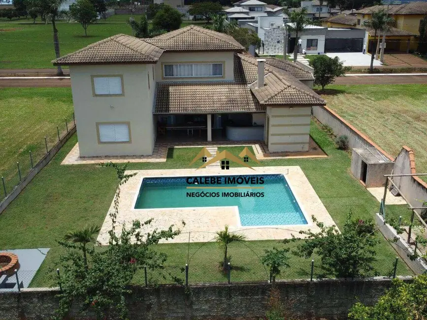 Foto 4 de Sobrado com 4 quartos à venda, 1000m2 em Cesario Lange - SP