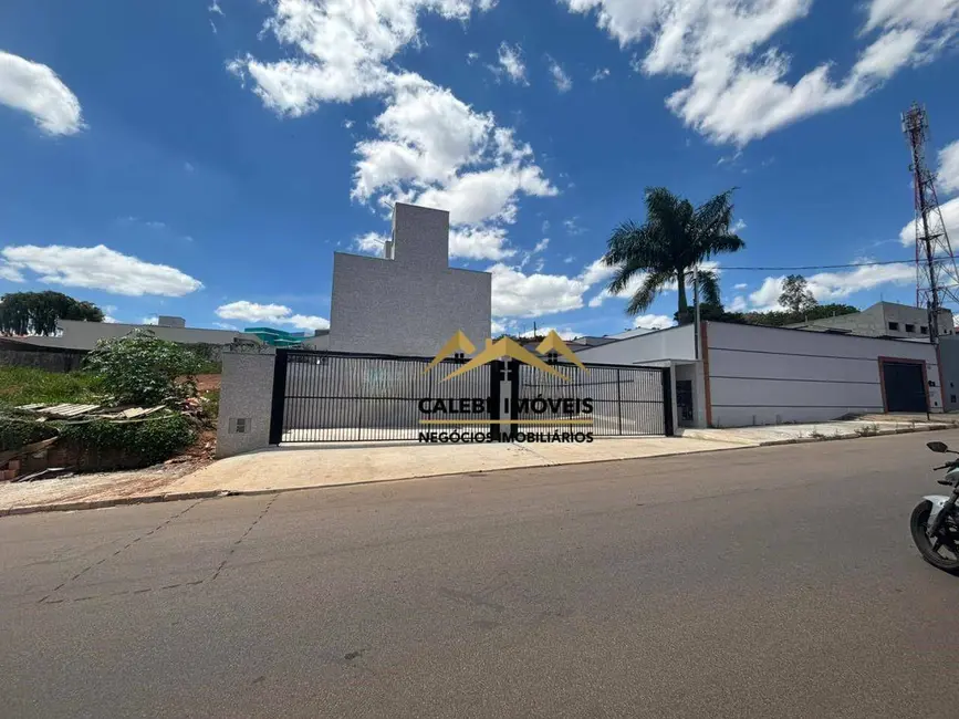 Foto 2 de Sobrado com 2 quartos à venda, 100m2 em Colina Verde, Tatui - SP