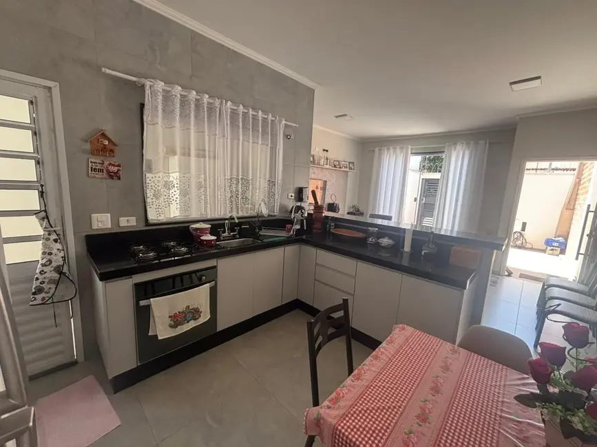 Foto 4 de Casa com 2 quartos à venda, 125m2 em Jardim Santa Rita de Cássia, Tatui - SP