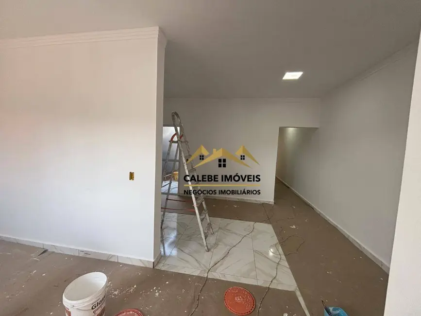 Foto 4 de Casa com 2 quartos à venda, 110m2 em Tatui - SP