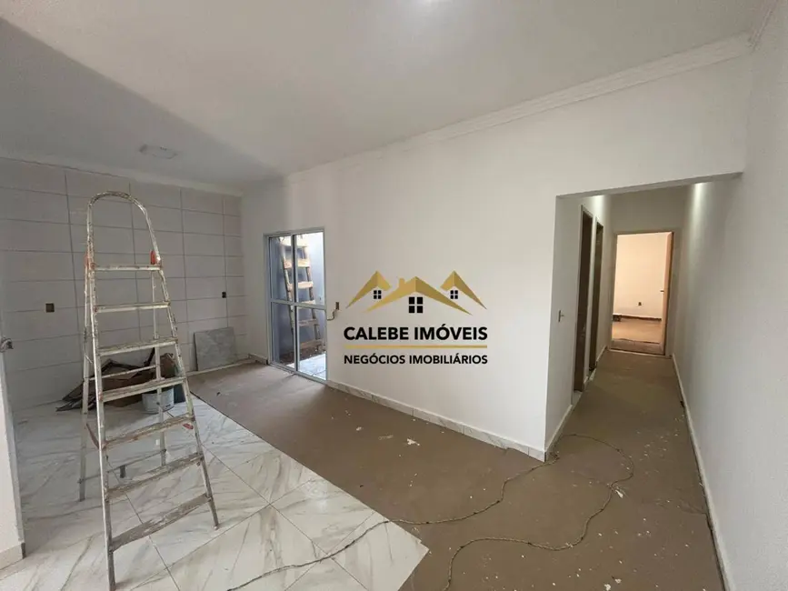 Foto 3 de Casa com 2 quartos à venda, 110m2 em Tatui - SP