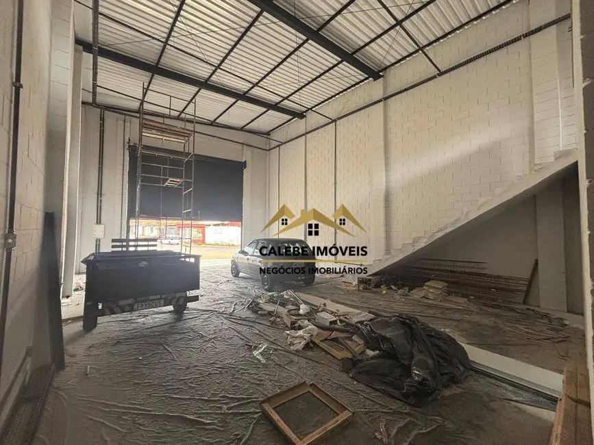 Foto 3 de Armazém / Galpão para alugar, 175m2 em Jardim Santa Rita de Cássia, Tatui - SP