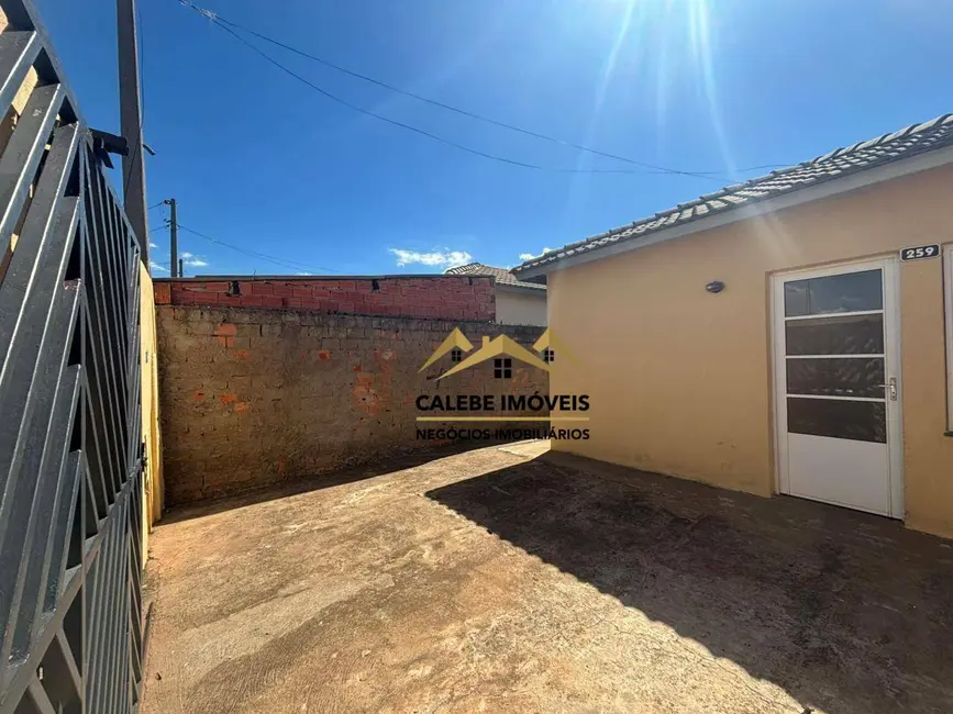 Foto 4 de Casa com 2 quartos à venda, 176m2 em Tatui - SP