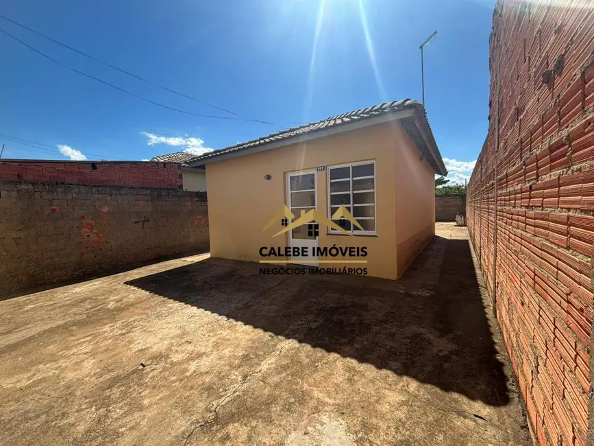 Foto 3 de Casa com 2 quartos à venda, 176m2 em Tatui - SP