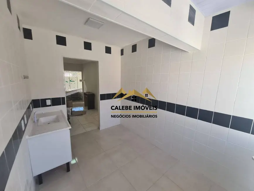 Foto 3 de Casa com 2 quartos à venda, 176m2 em Tatui - SP