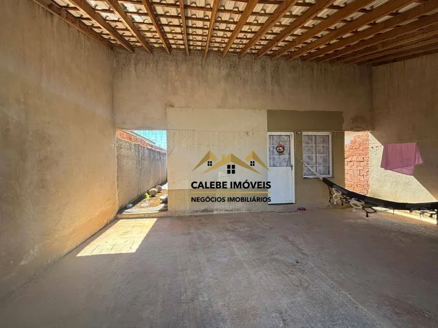 Foto 4 de Casa com 2 quartos à venda, 176m2 em Tatui - SP