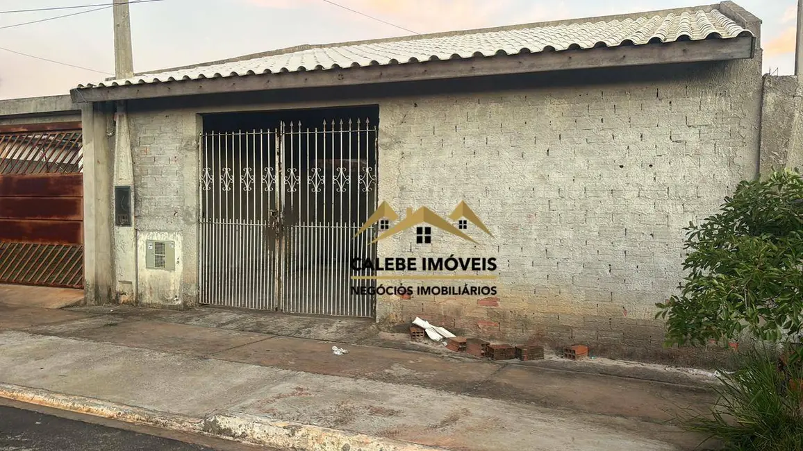 Foto 2 de Casa com 2 quartos à venda, 176m2 em Tatui - SP