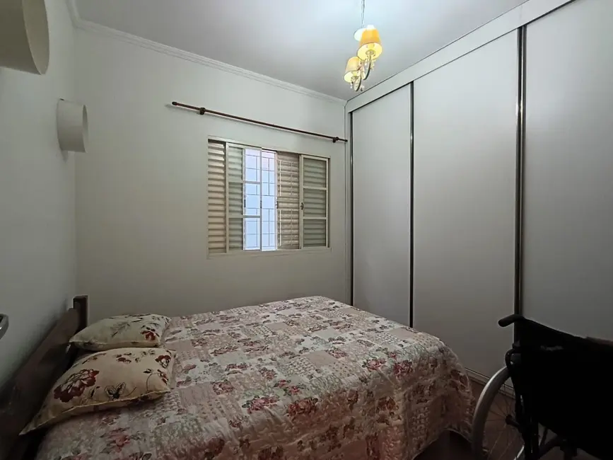 Foto 9 de Casa com 3 quartos à venda, 223m2 em Village Engenheiro Campos, Tatui - SP