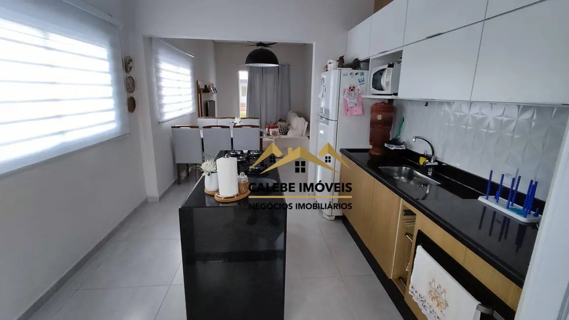 Foto 4 de Casa de Condomínio com 3 quartos à venda, 233m2 em Tatui - SP