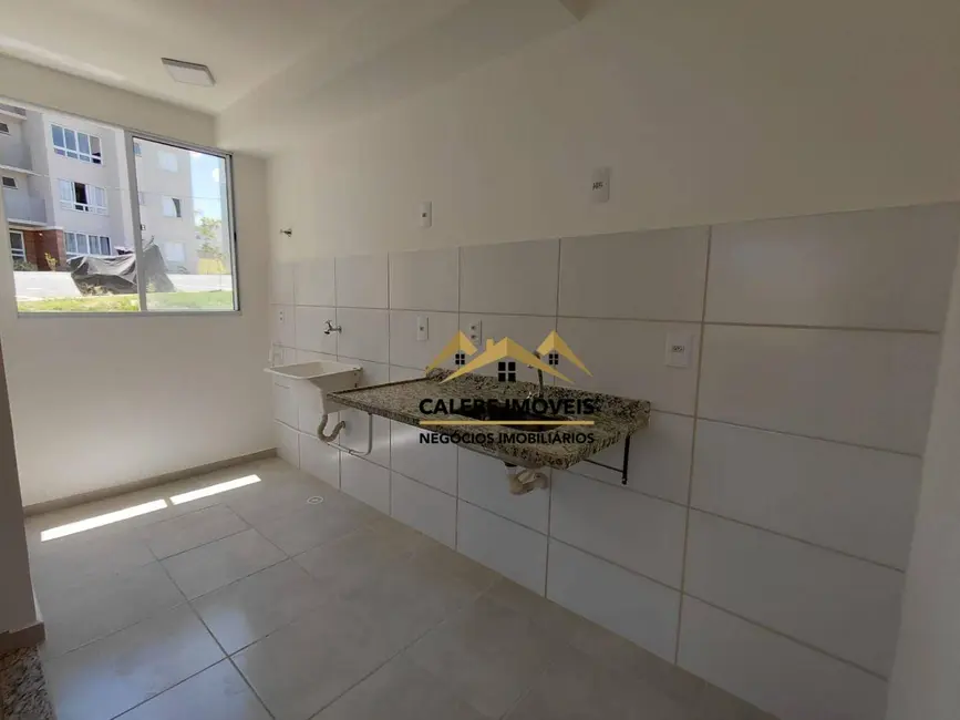 Foto 4 de Apartamento com 2 quartos para alugar, 45m2 em Tatui - SP