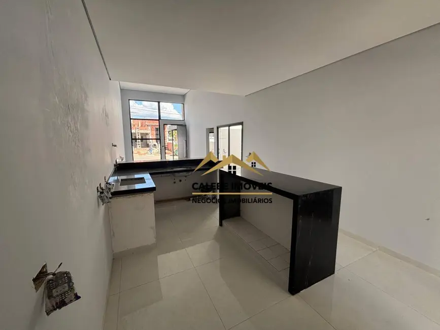 Foto 4 de Casa de Condomínio com 3 quartos à venda, 175m2 em Tatui - SP