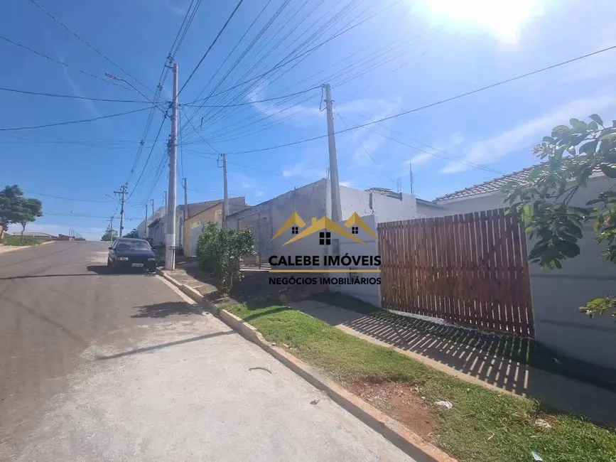 Foto 3 de Casa com 2 quartos à venda, 176m2 em Tatui - SP