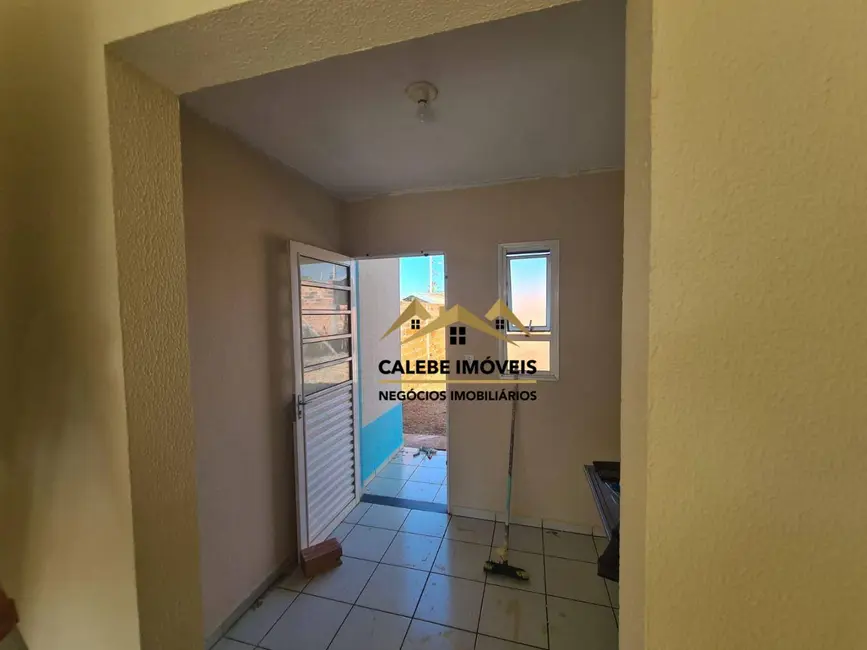 Foto 9 de Casa com 2 quartos à venda, 176m2 em Tatui - SP