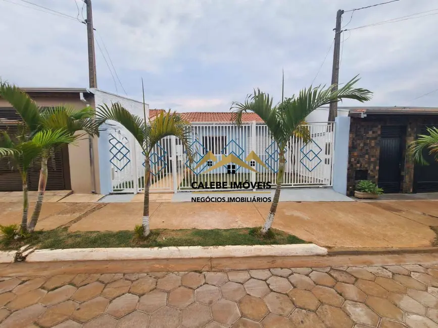 Foto 2 de Casa de Condomínio com 3 quartos à venda, 280m2 em Lagoa Vermelha, Tatui - SP