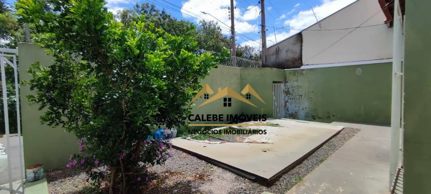 Foto 2 de Casa com 2 quartos à venda, 125m2 em Parque São Rafael, Tatui - SP