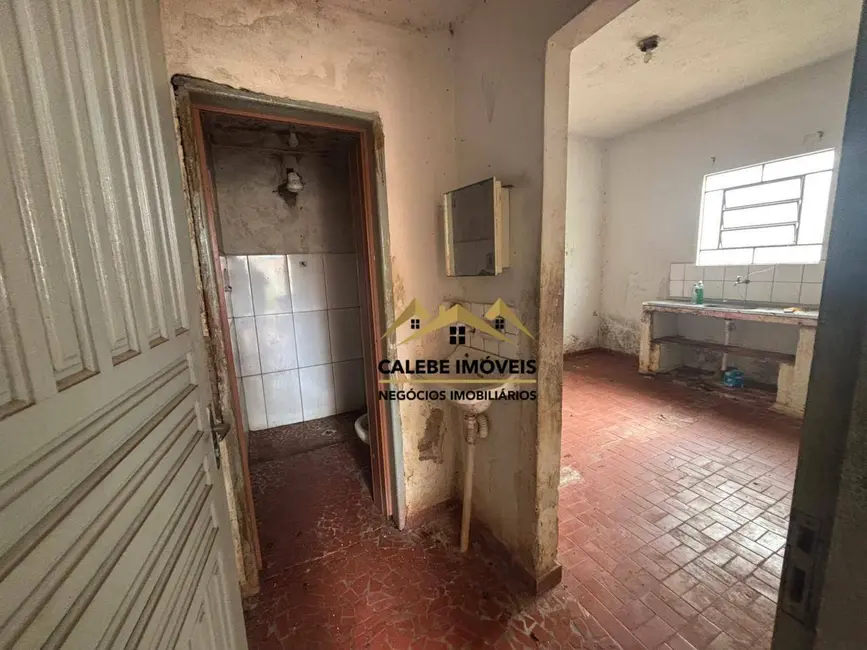 Foto 9 de Casa com 2 quartos à venda, 140m2 em Centro, Tatui - SP