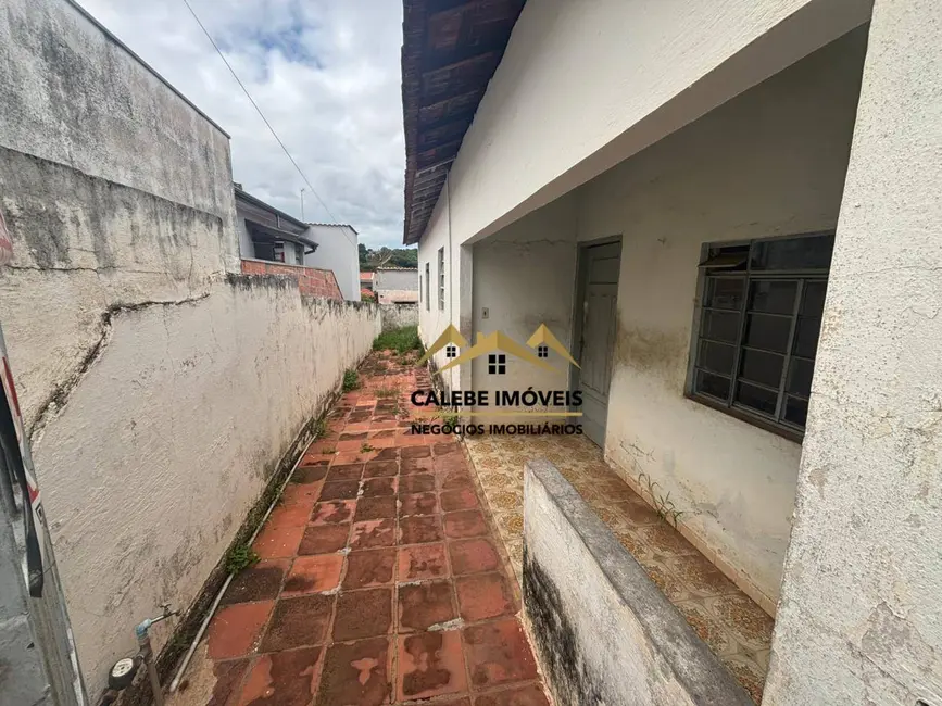 Foto 2 de Casa com 2 quartos à venda, 140m2 em Centro, Tatui - SP