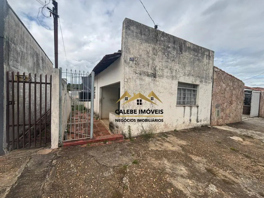 Foto 1 de Casa com 2 quartos à venda, 140m2 em Centro, Tatui - SP