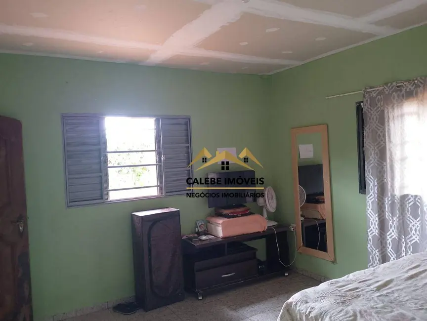 Foto 3 de Chácara com 3 quartos à venda, 1000m2 em Jardim Gramado, Tatui - SP