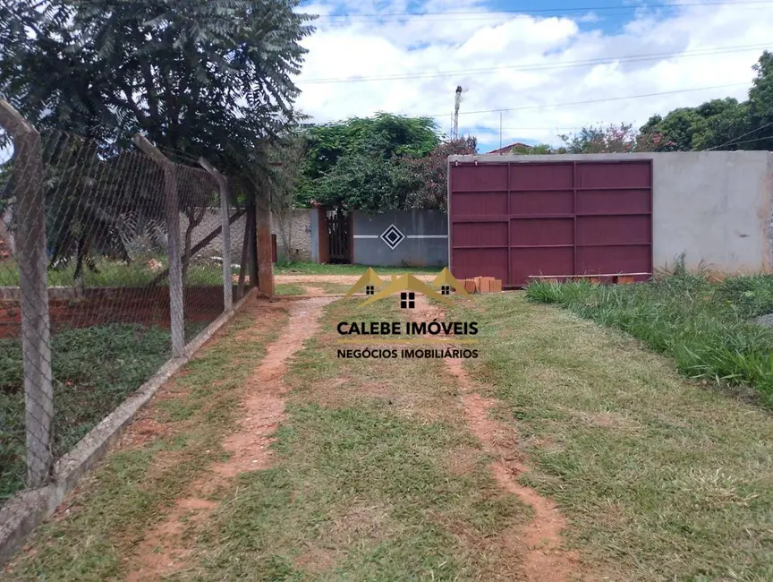 Foto 2 de Chácara com 3 quartos à venda, 1000m2 em Jardim Gramado, Tatui - SP