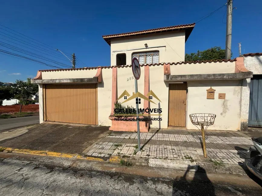 Foto 1 de Casa com 3 quartos à venda, 250m2 em Chácara Junqueira, Tatui - SP