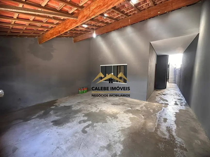 Foto 2 de Casa com 2 quartos à venda, 150m2 em Europark, Tatui - SP