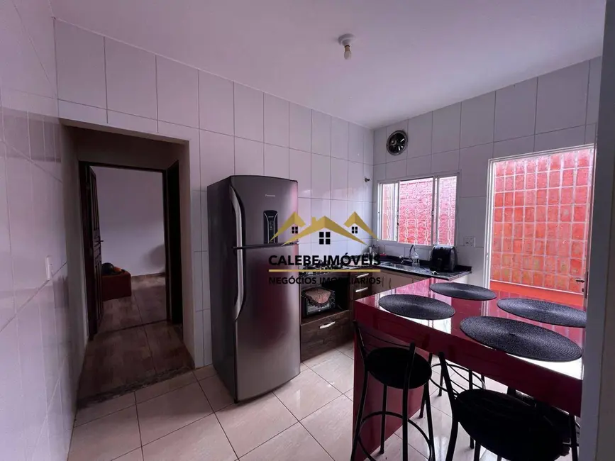 Casa com 2 quartos à venda, 126m2 em Jardim Fortunato Minghini, Tatui - SP - imagem 8 Foto 8 de Casa com 2 quartos à venda, 126m2 em Jardim Fortunato Minghini, Tatui - SP