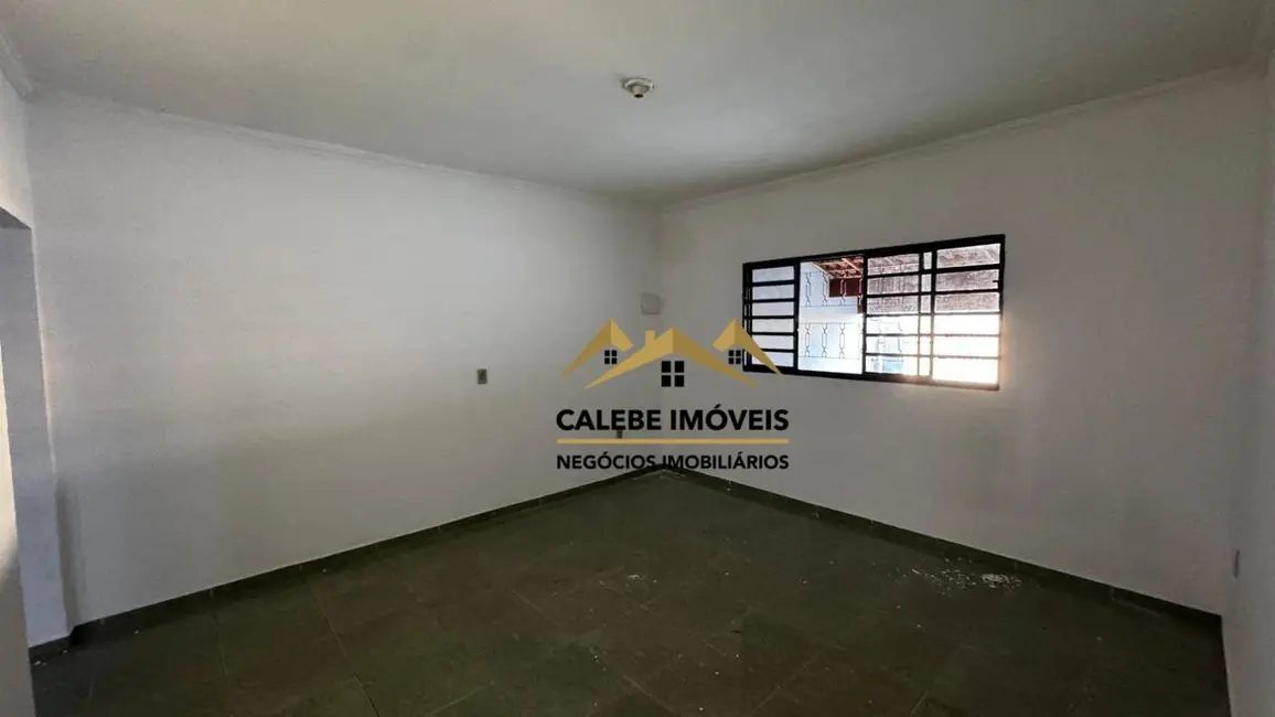 Foto 4 de Casa com 2 quartos à venda, 151m2 em Jardim Rosa Garcia, Tatui - SP