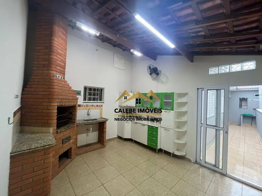 Foto 9 de Casa com 2 quartos à venda, 150m2 em Jardim Planalto, Tatui - SP