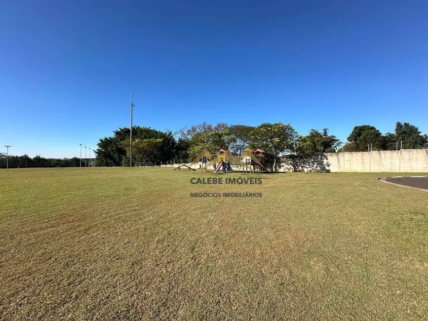 Foto 3 de Terreno / Lote à venda, 360m2 em Tatui - SP