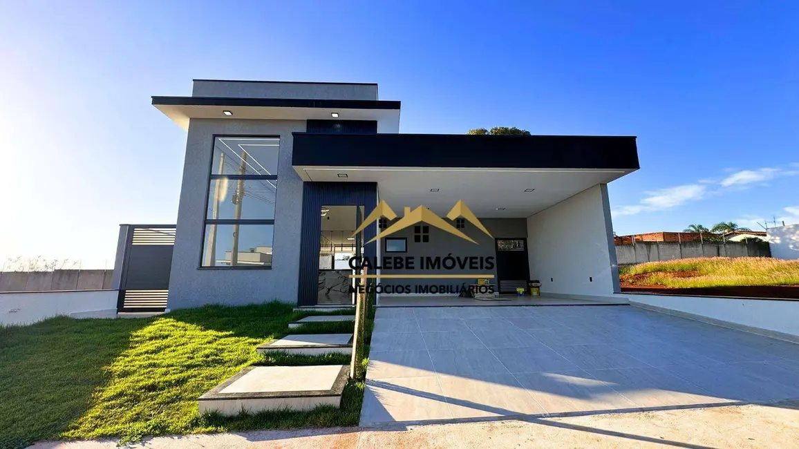 Foto 1 de Casa de Condomínio com 3 quartos à venda, 360m2 em Tatui - SP