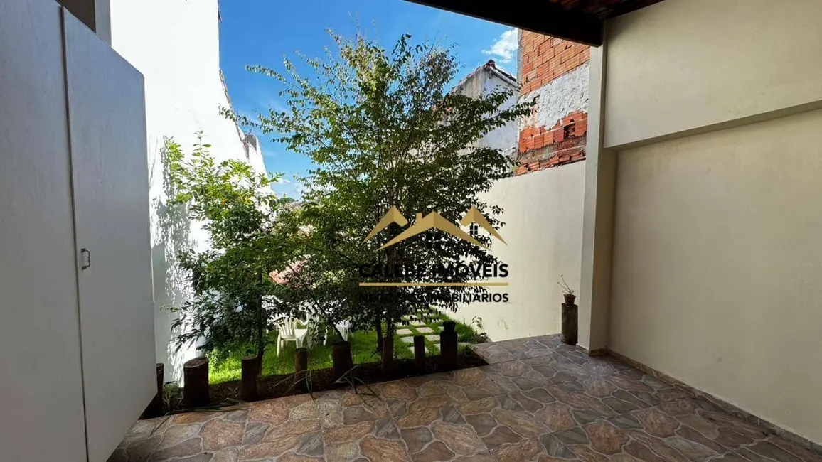 Foto 2 de Casa com 1 quarto à venda, 135m2 em Vila São Cristóvão, Tatui - SP