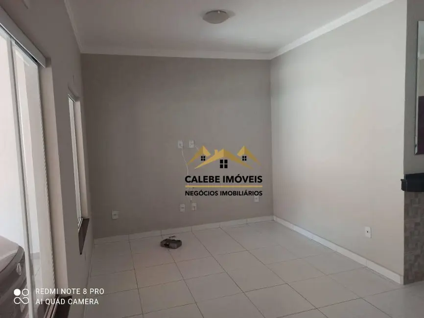 Foto 2 de Casa com 3 quartos à venda, 150m2 em Jardim Rosa Garcia, Tatui - SP