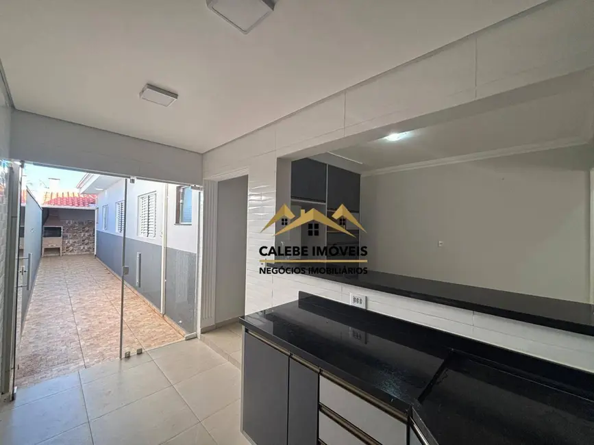 Foto 5 de Casa com 3 quartos à venda, 180m2 em Jardim Mantovani, Tatui - SP