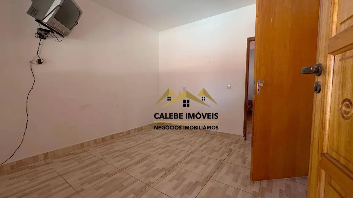 Foto 8 de Chácara com 3 quartos à venda, 1033m2 em Centro, Tatui - SP