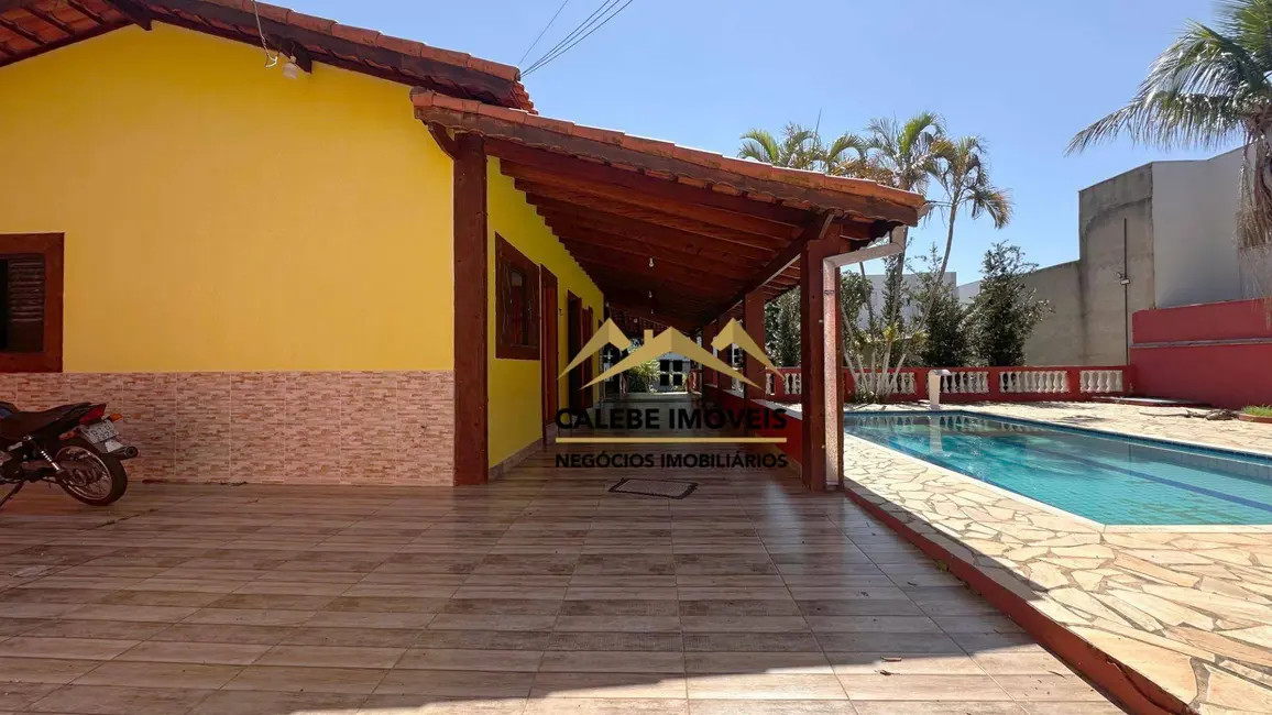 Foto 2 de Chácara com 3 quartos à venda, 1033m2 em Centro, Tatui - SP